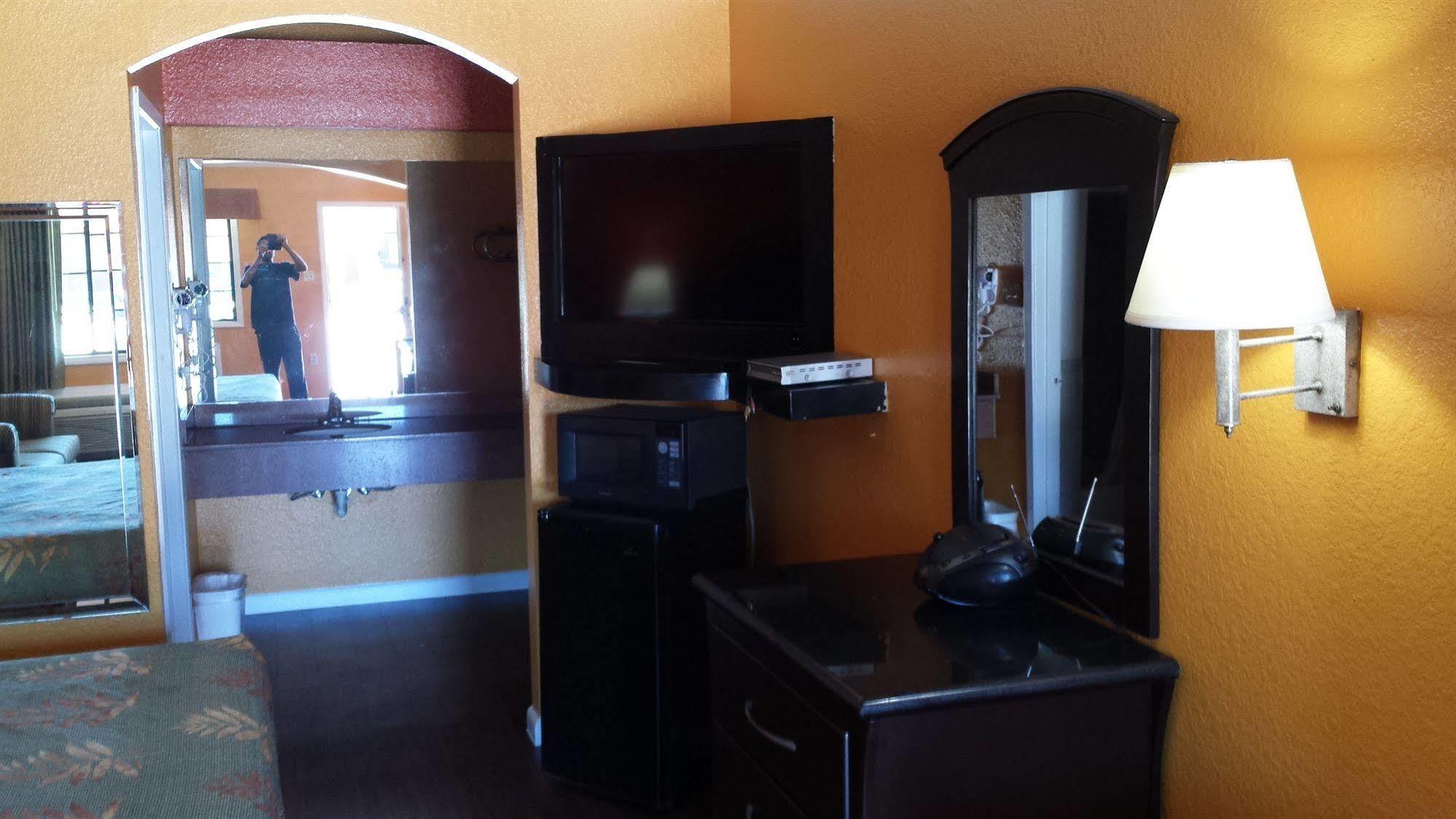 Regency Suites Iah Beltway 8 Houston Exterior foto